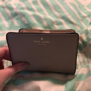 Small Kate spade wallet❣️